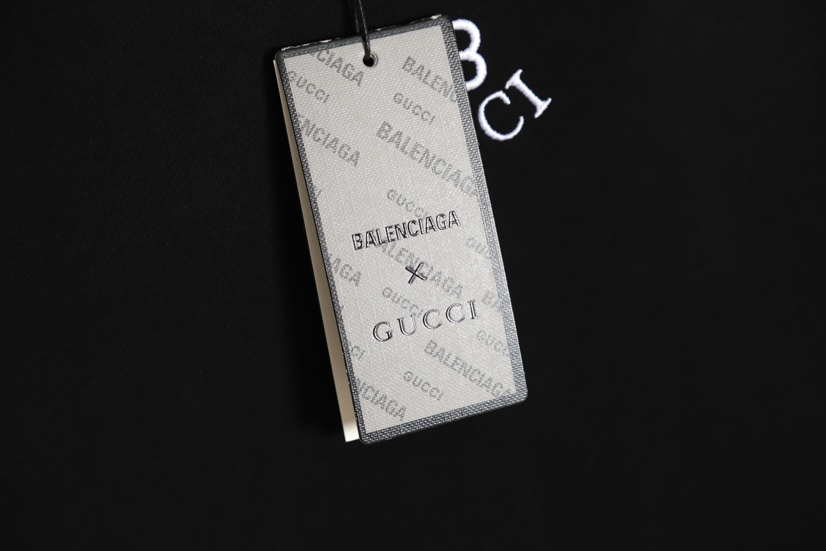 170 BalenciagaGucci 巴黎世家 x 古驰联名基础款胸前刺绣LOGO短袖