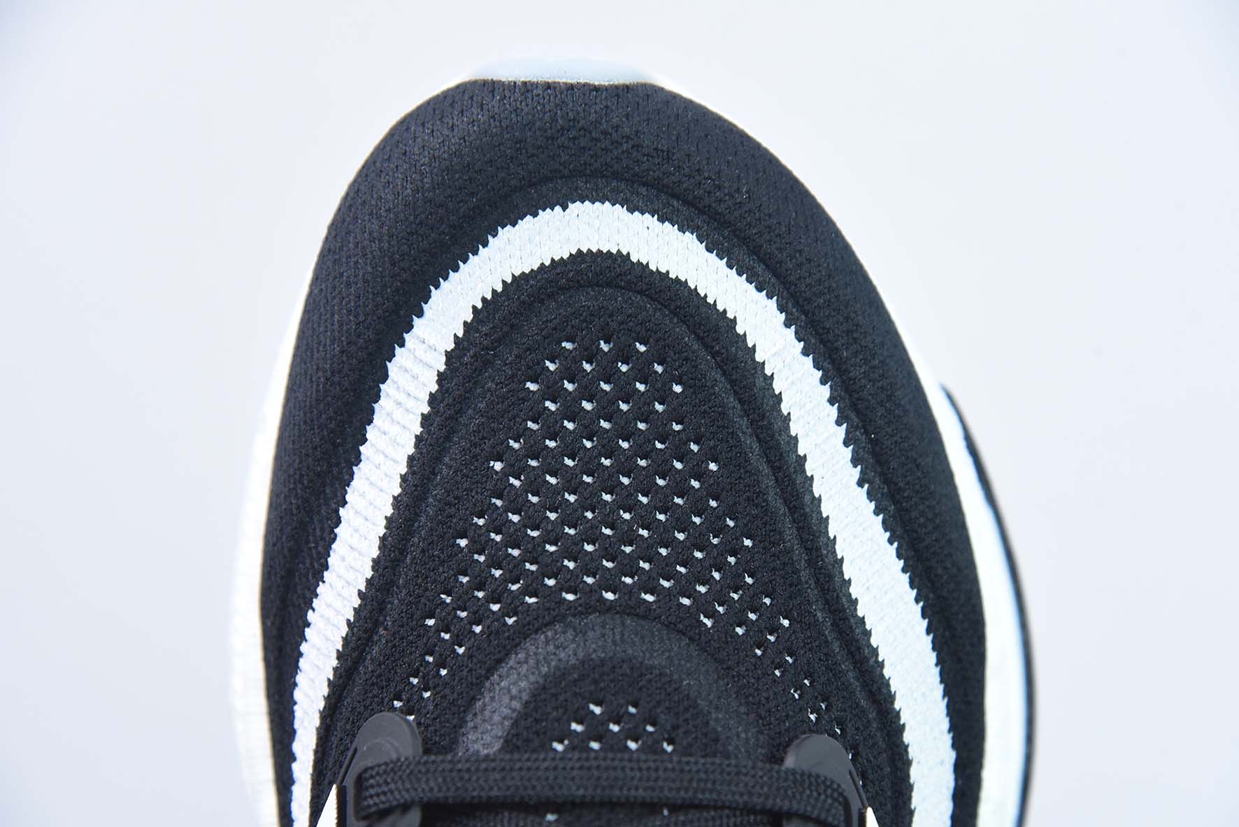 AD Ultra Boost Light UB2023系列低帮袜套式针织透气缓震休闲运动慢跑鞋 HQ6340