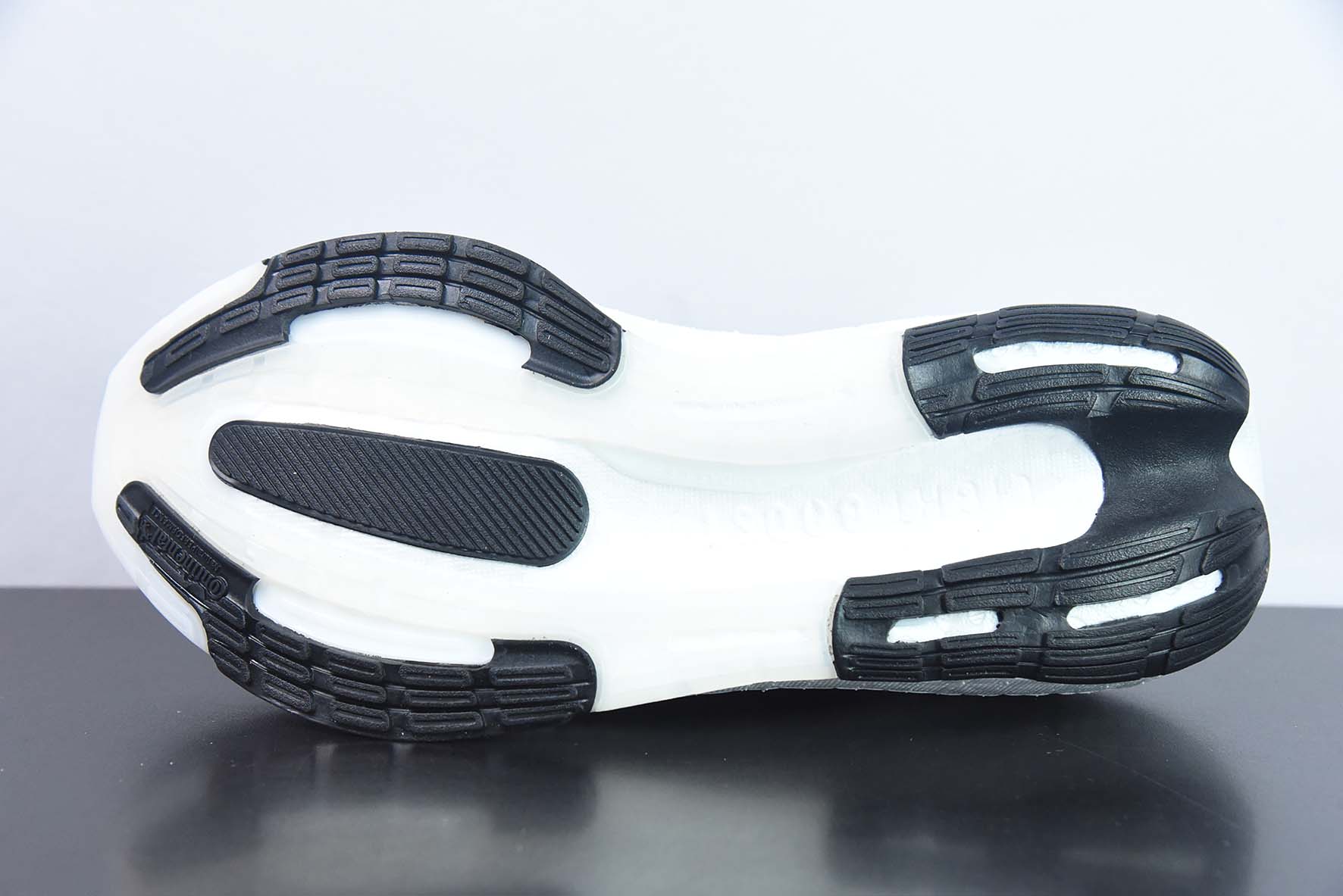 AD Ultra Boost Light UB2023系列低帮袜套式针织透气缓震休闲运动慢跑鞋 HQ6340