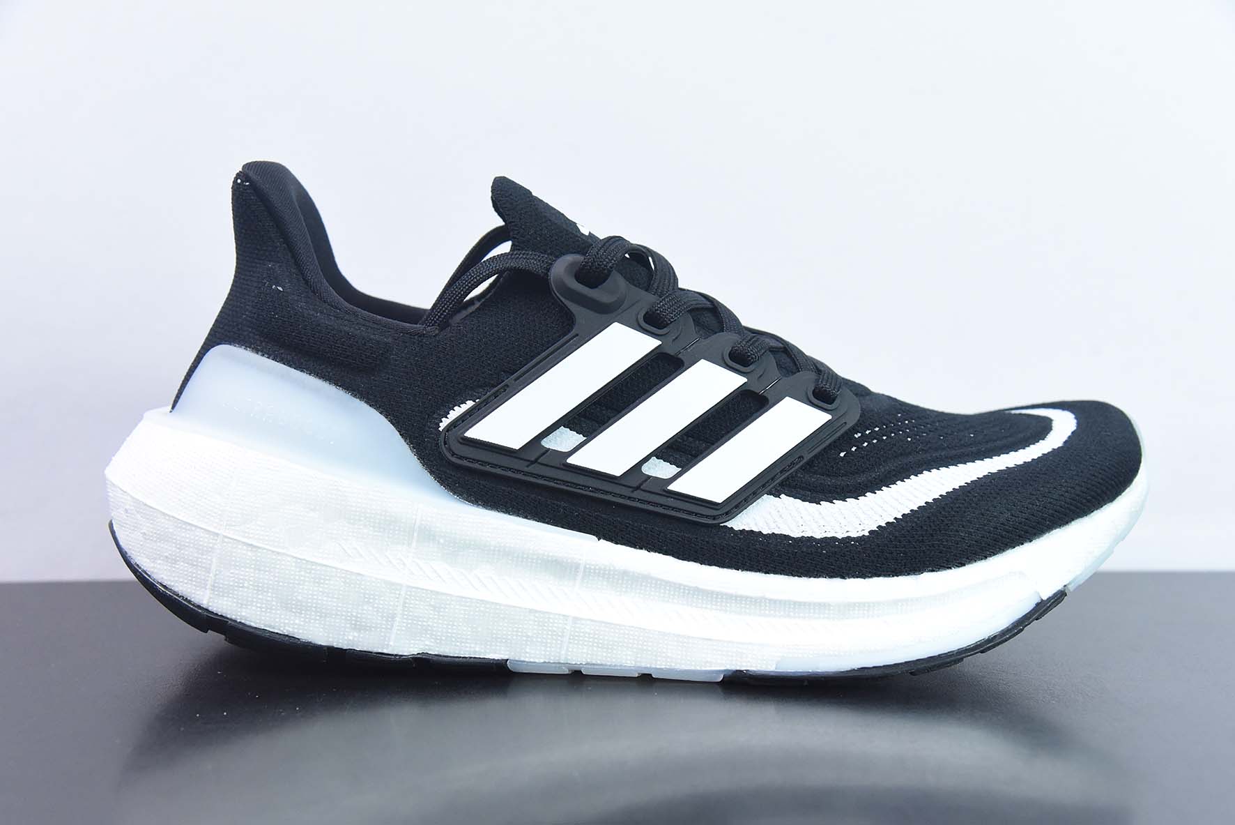 AD Ultra Boost Light UB2023系列低帮袜套式针织透气缓震休闲运动慢跑鞋 HQ6340