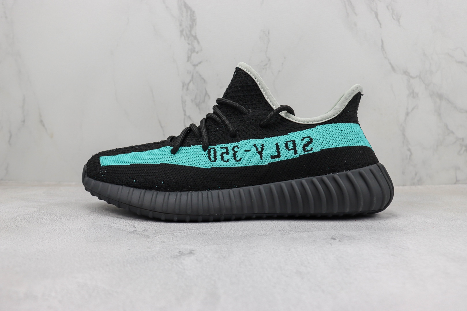 阿迪 椰子350 V2运动鞋 货号:TF1382 Adidas Yeezy Boost 350 V2