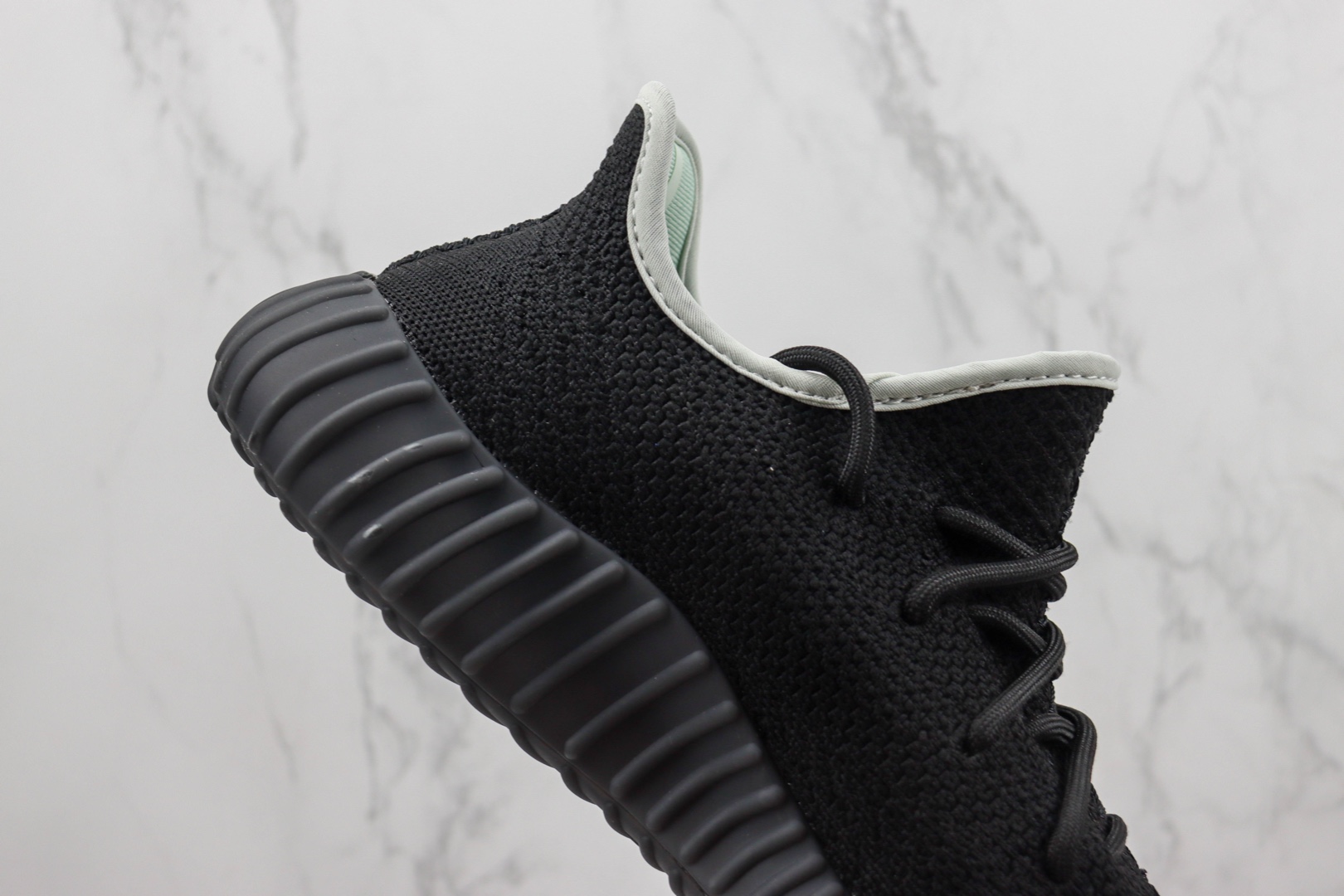 阿迪 椰子350 V2运动鞋 货号:TF1382 Adidas Yeezy Boost 350 V2