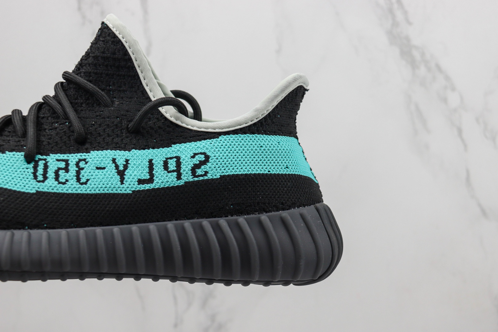 阿迪 椰子350 V2运动鞋 货号:TF1382 Adidas Yeezy Boost 350 V2