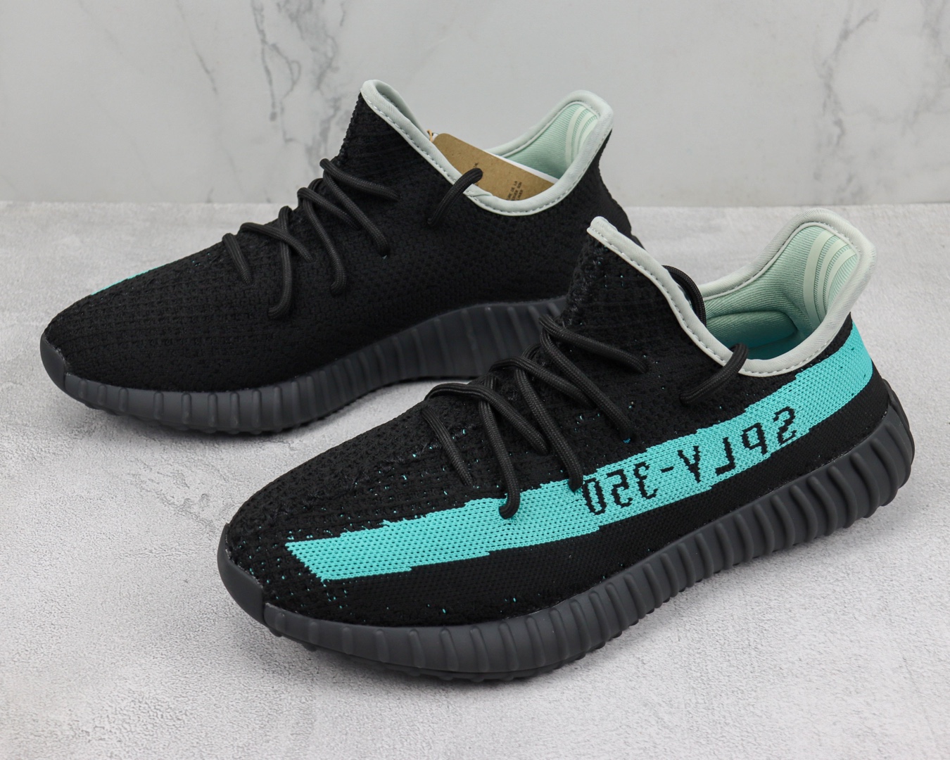 阿迪 椰子350 V2运动鞋 货号:TF1382 Adidas Yeezy Boost 350 V2