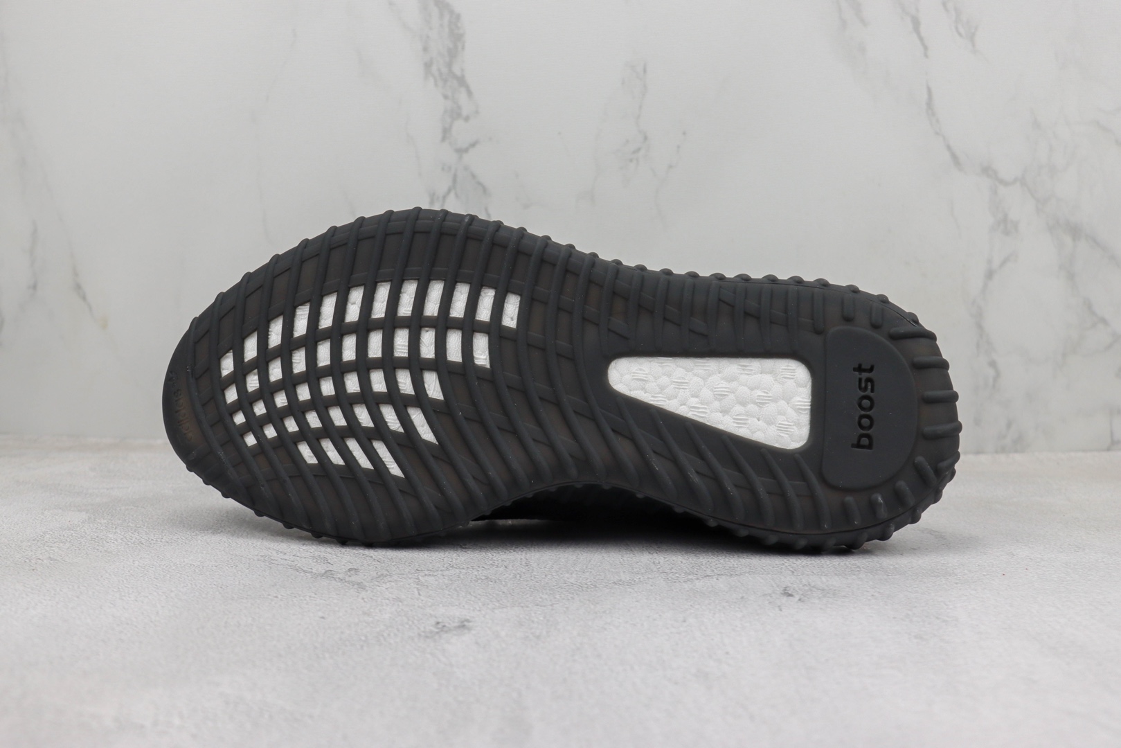 阿迪 椰子350 V2运动鞋 货号:TF1382 Adidas Yeezy Boost 350 V2