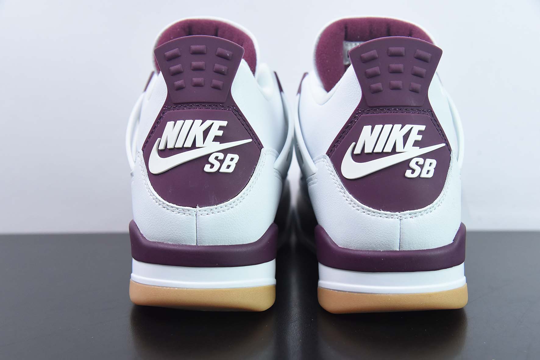 Nike SB x Air Jordan 4 AJ4 Pine Green SB 联名白紫运动鞋 货号：DR5415-500