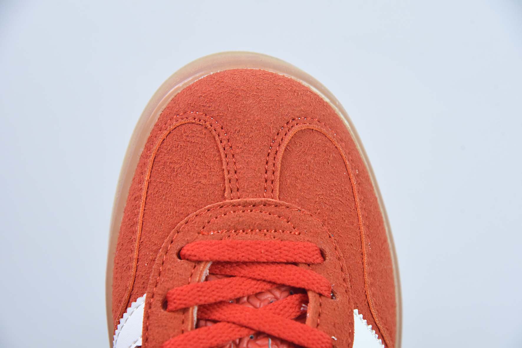 adidas Originals Gazelle 瞪羚羊系列经典板鞋 GAZELLE 三叶草 货号:HQ8716