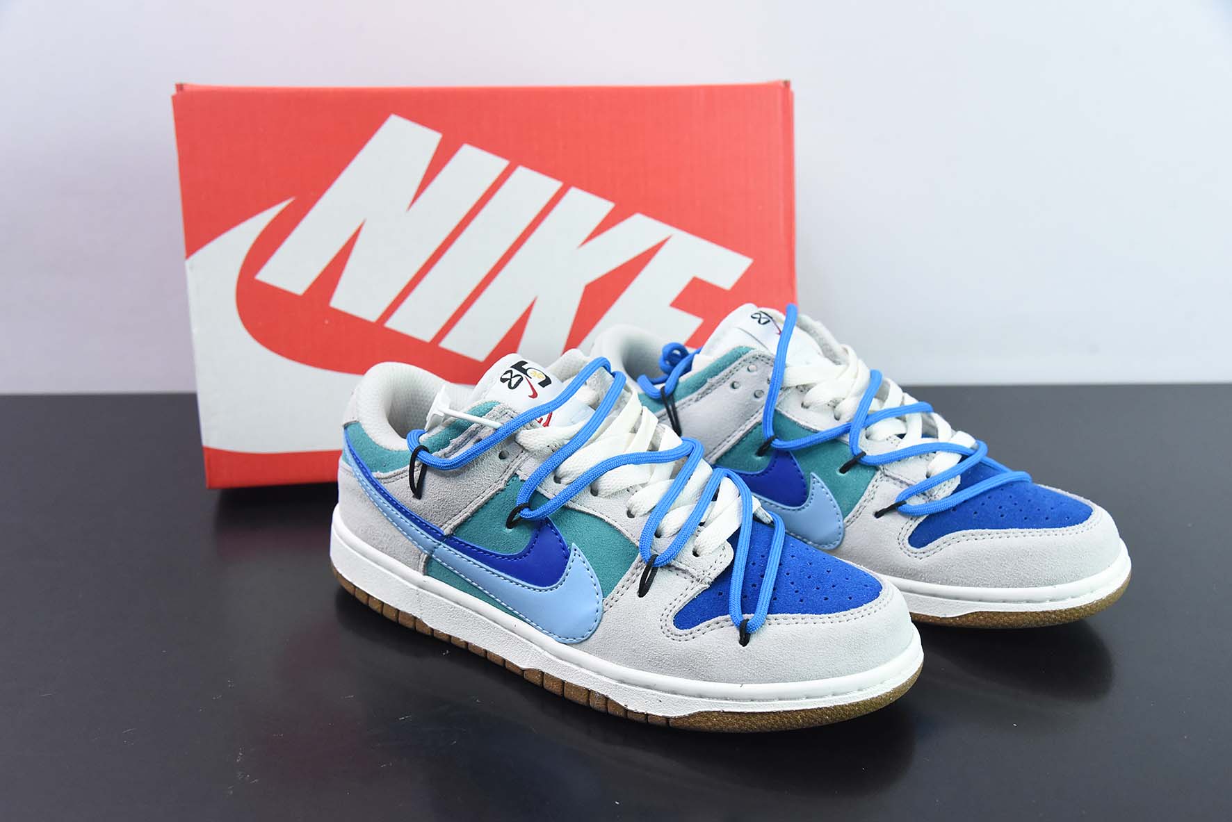 Nike Dunk Low SB 低帮滑板鞋/灰蓝双钩绑带 定制版 货号：DD9457-100-88