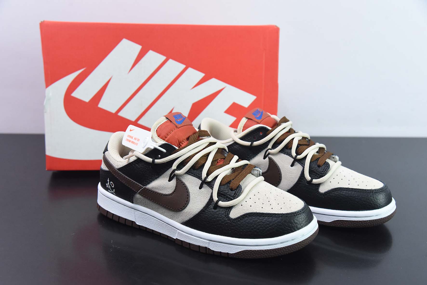 Nike Dunk Low SB 低帮滑板鞋/灰黑麂皮 绑带 定制版