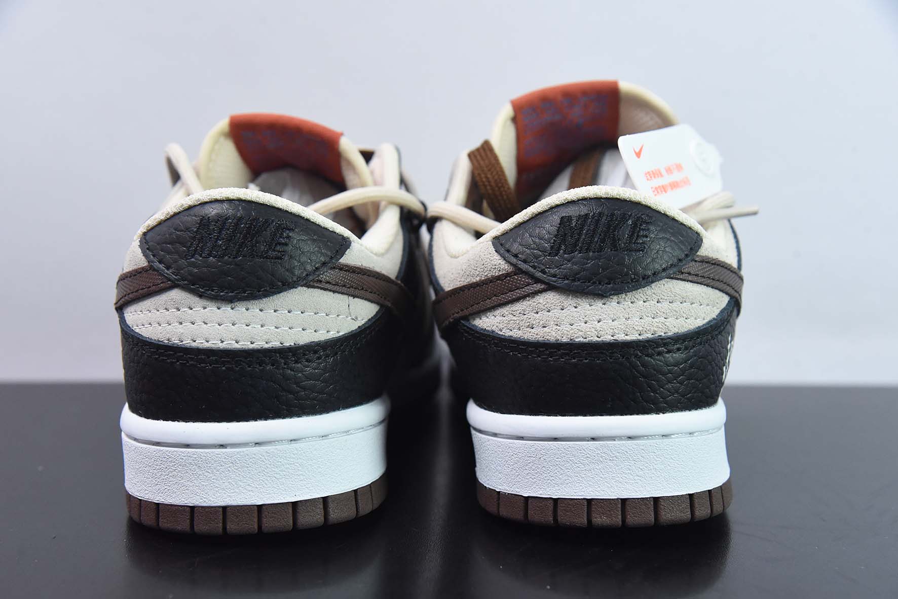 Nike Dunk Low SB 低帮滑板鞋/灰黑麂皮 绑带 定制版