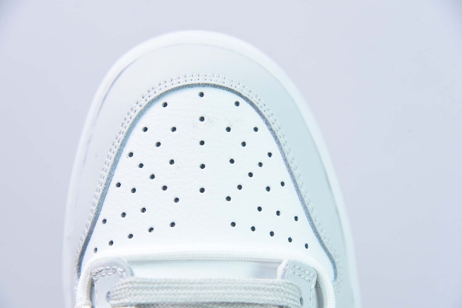 Nike Dunk Low SB 低帮滑板鞋/白灰 绑带 定制版