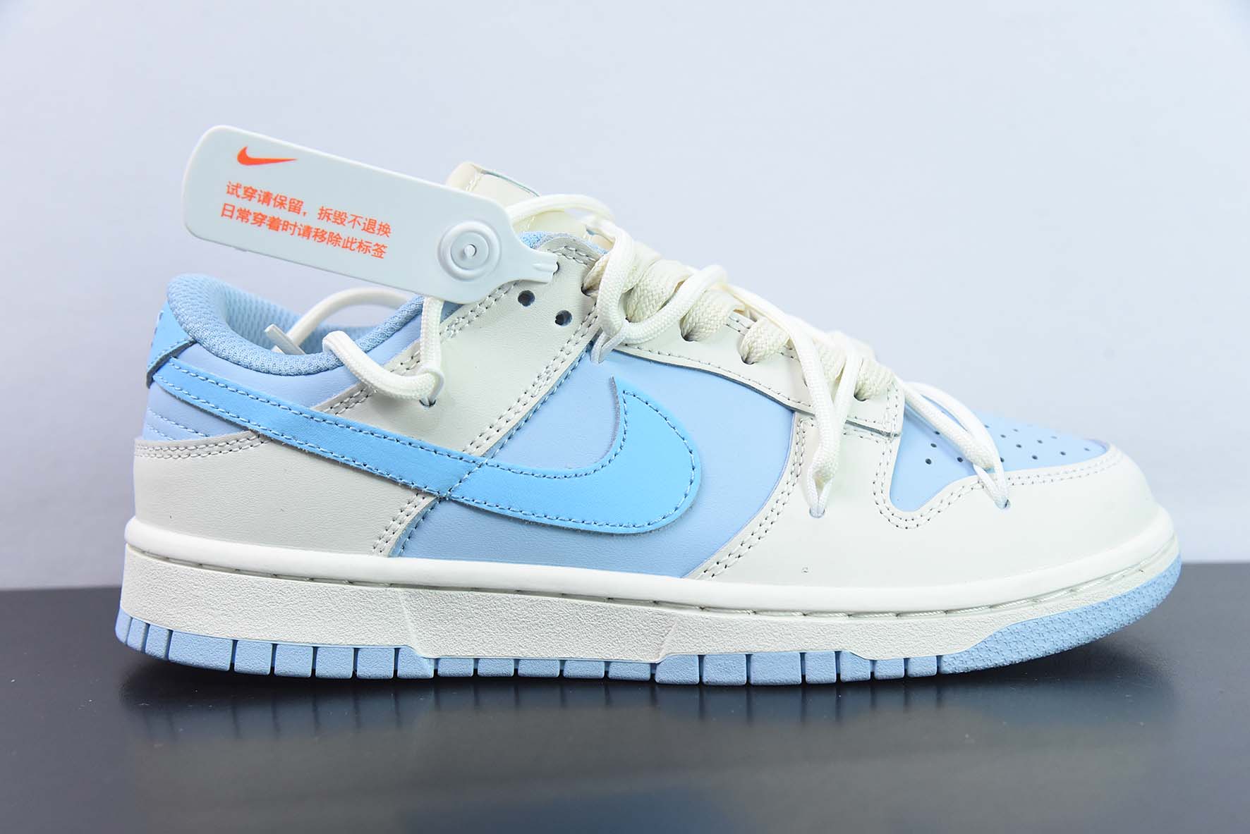 Nike Dunk Low SB 低帮滑板鞋/牛奶白蓝 绑带 定制版