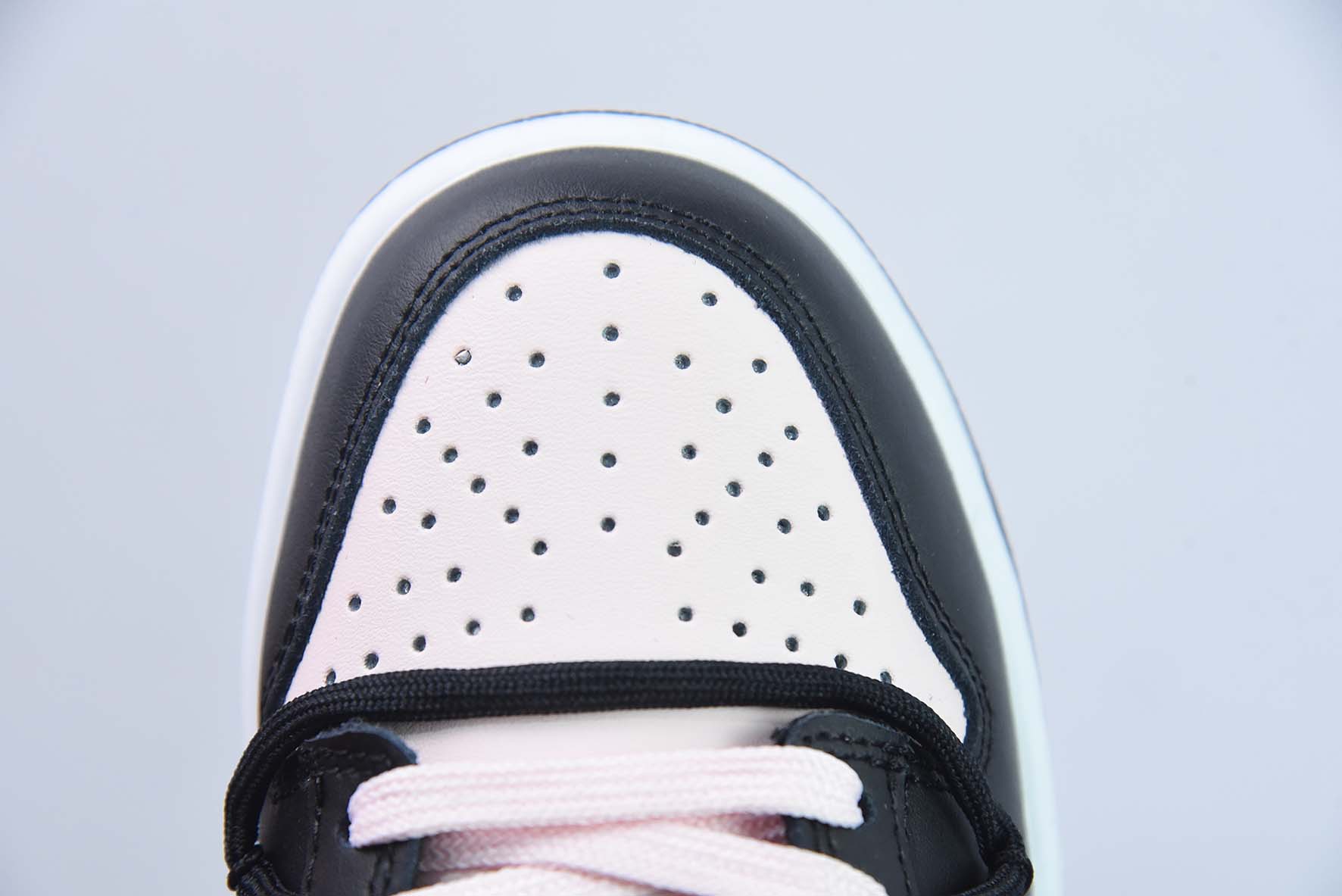 Nike Dunk Low SB 低帮滑板鞋/白黑粉 绑带 定制版