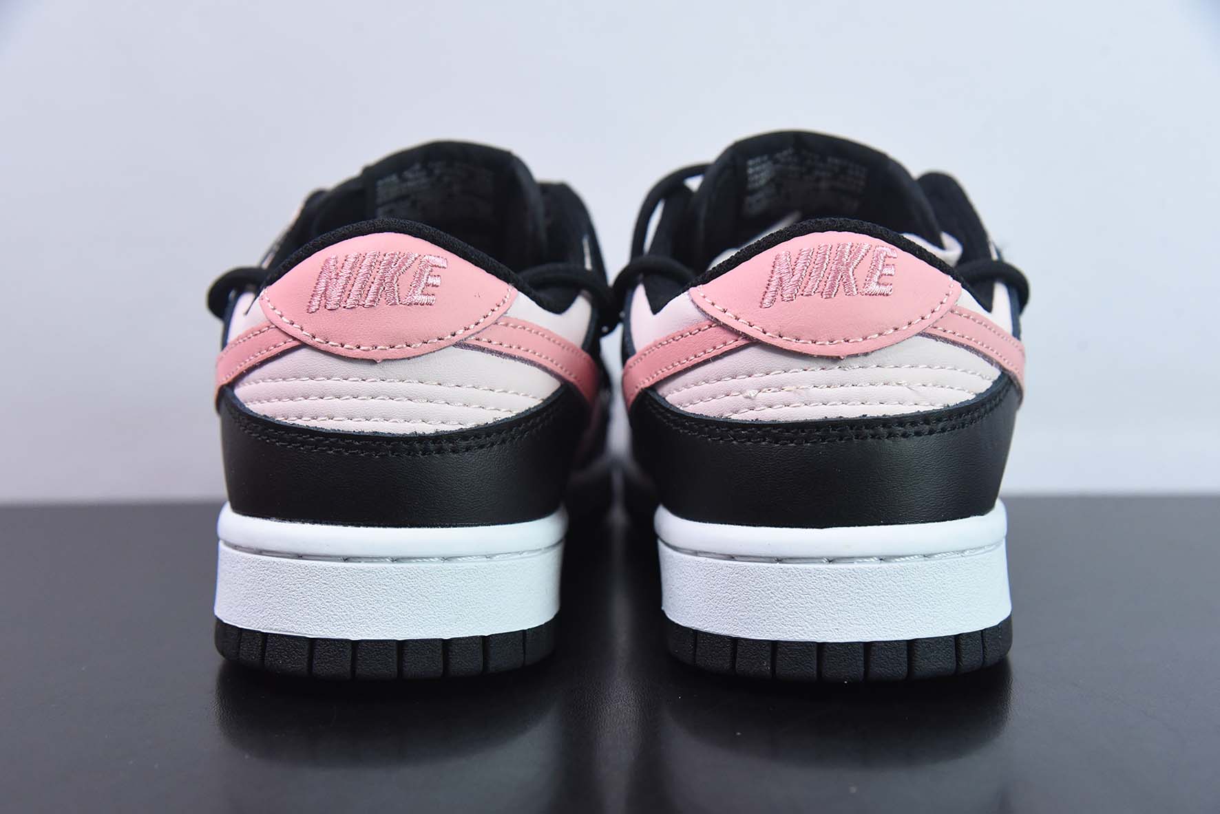 Nike Dunk Low SB 低帮滑板鞋/白黑粉 绑带 定制版
