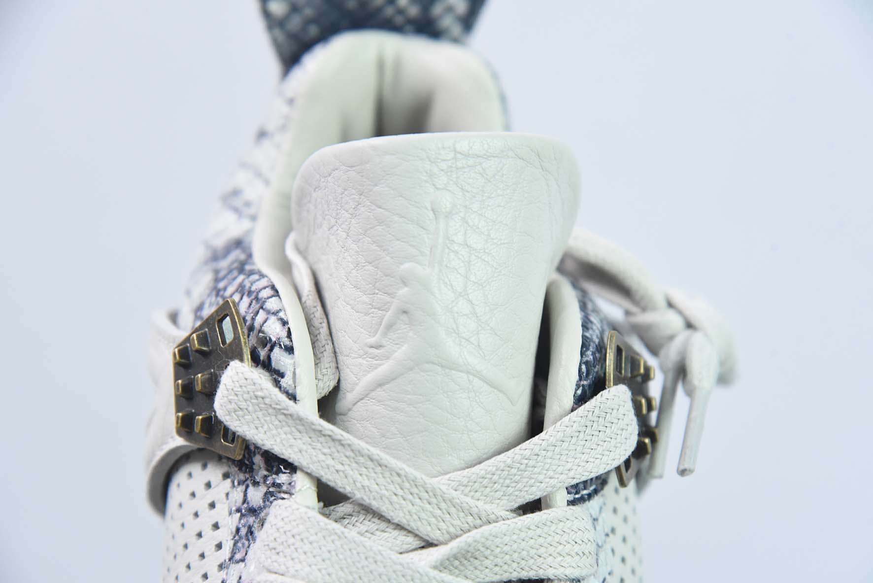 Air Jordan 4  " Sneakeskin " AJ4乔4 蟒蛇纹 文化篮球鞋 货号：819139-030