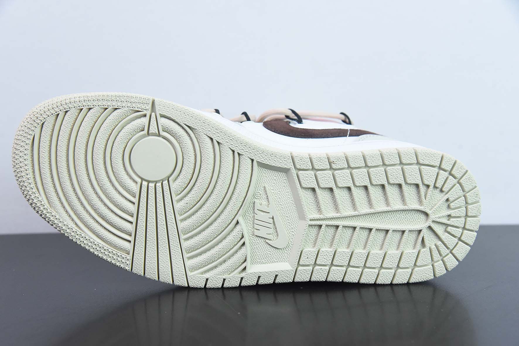 Air Jordan 1 Low 解构抽绳低帮 乔1低帮文化篮球鞋 货号:FD9906 131