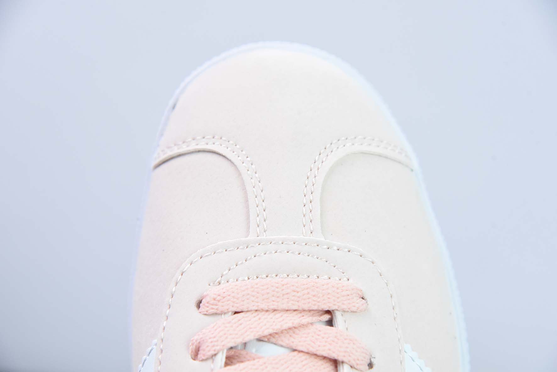 Adidas Originals Gazelle 轻便型低帮复古百搭休闲运动板鞋 三叶草 金字GAZELLE 货号:BB5472