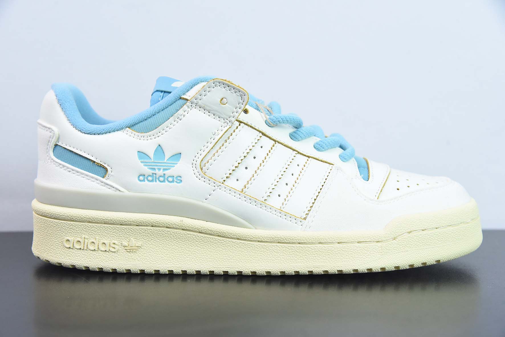 Adidas Forum 84 Low 阿迪 84 CL经典魔术贴复古板鞋 乳白/蓝 货号:FZ6342