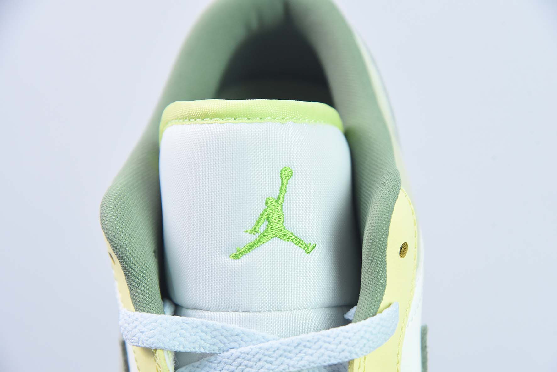 Air Jordan 1 Low 绿白色 乔1低帮文化篮球鞋 货号:FD9906-131