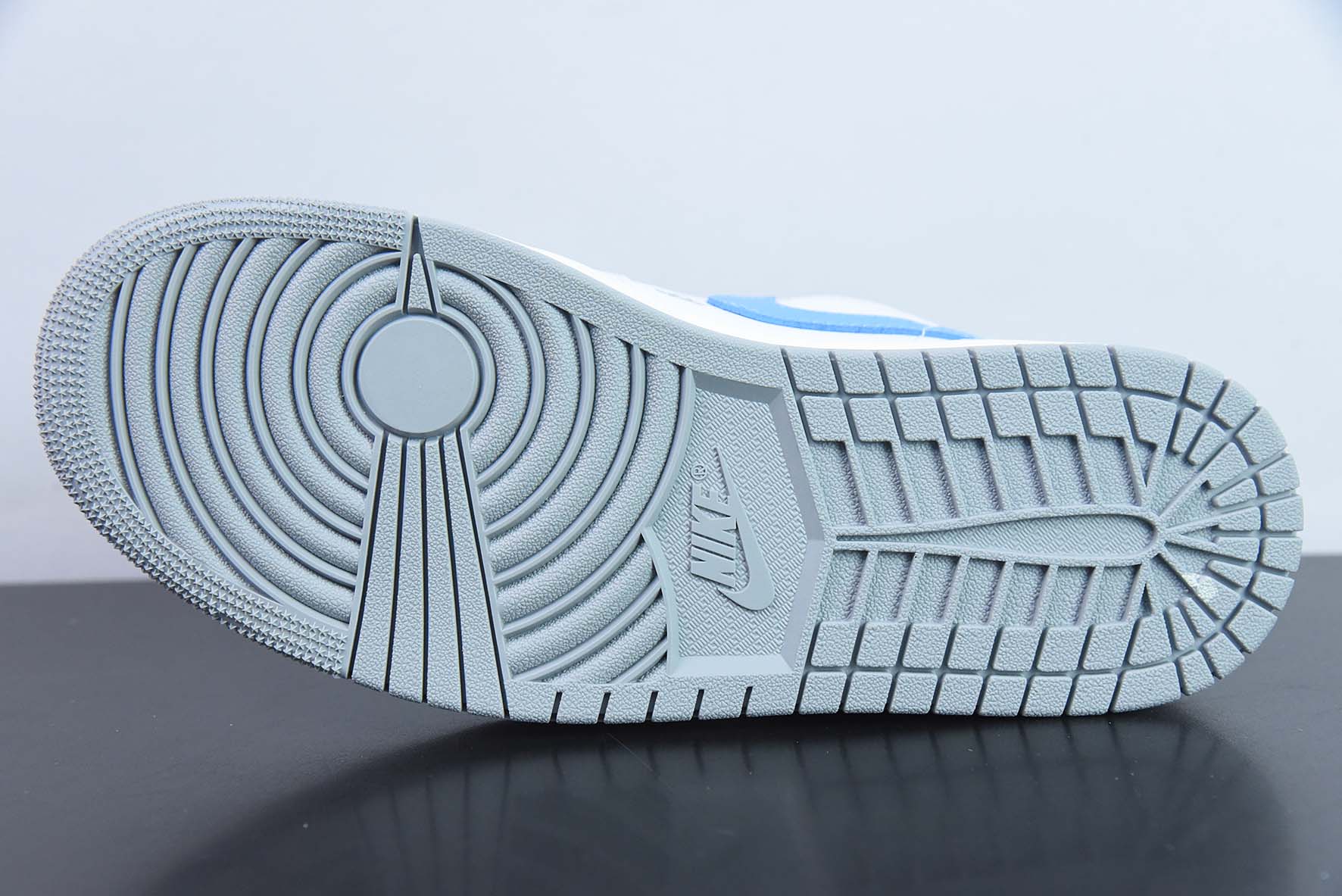Air Jordan 1 Low 动漫白蓝 乔1低帮文化篮球鞋 货号:FJ7219-441