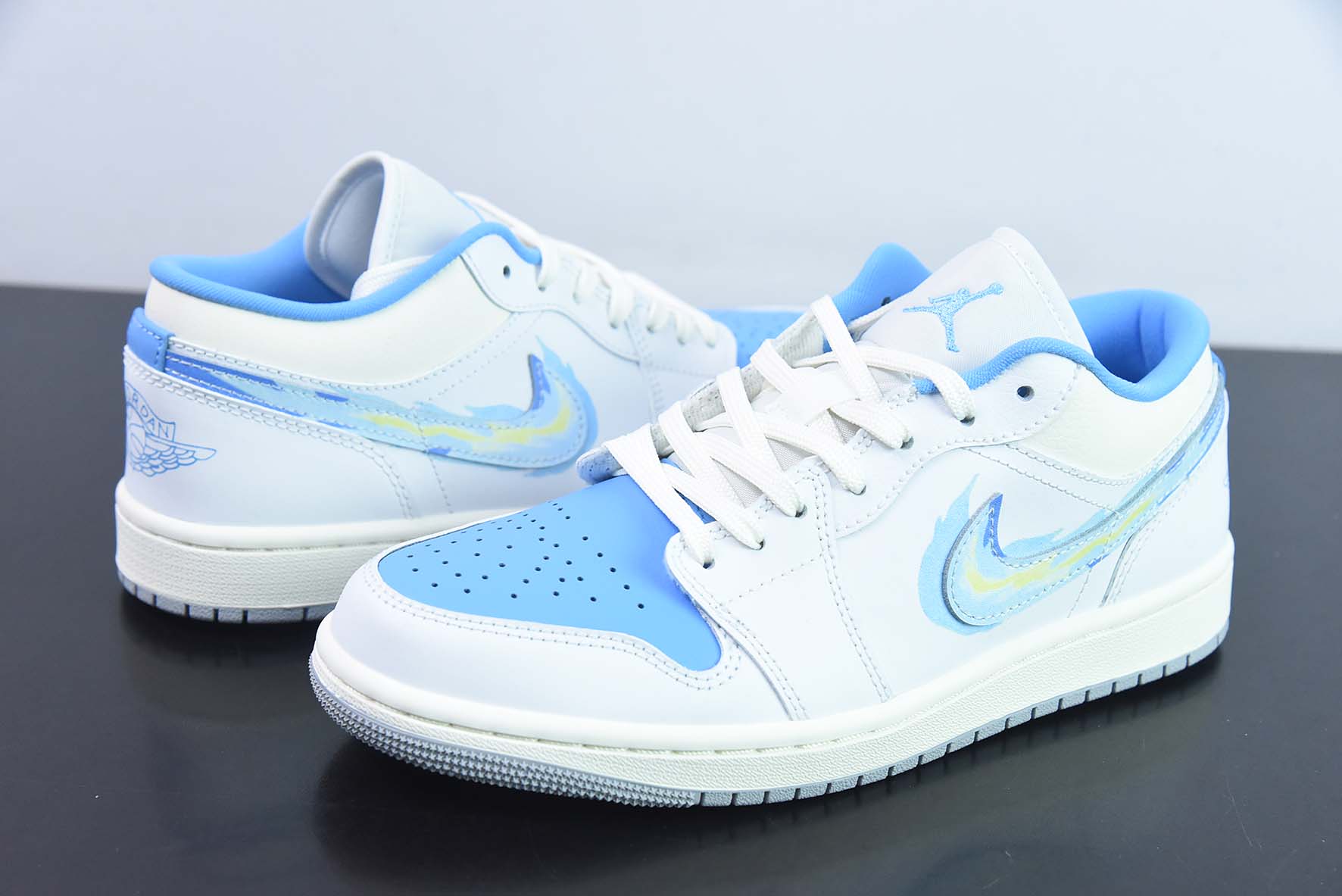 Air Jordan 1 Low 动漫白蓝 乔1低帮文化篮球鞋 货号:FJ7219-441