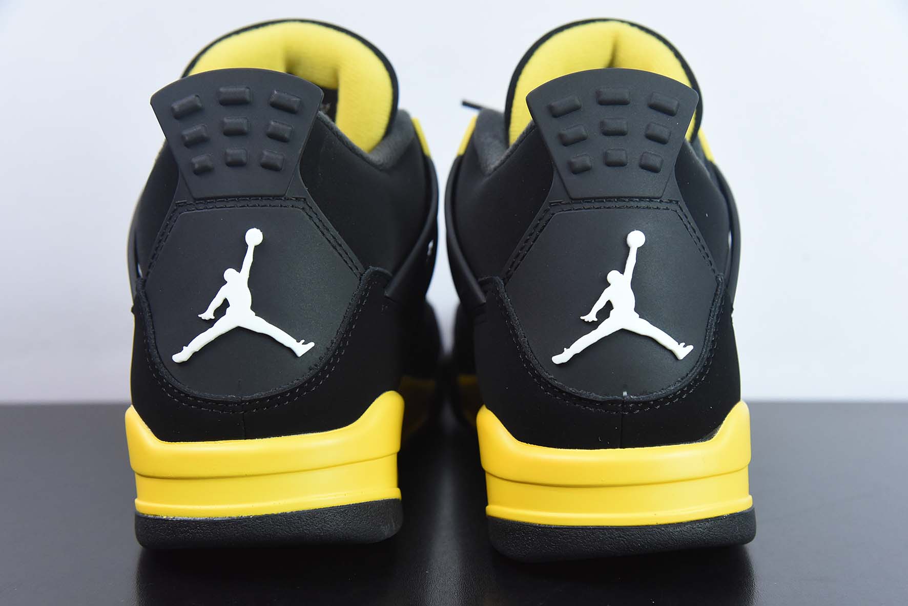 Air Jordan 4 Retro “Thunder” 雷神 雷公 2023版 货号：DH6927-017