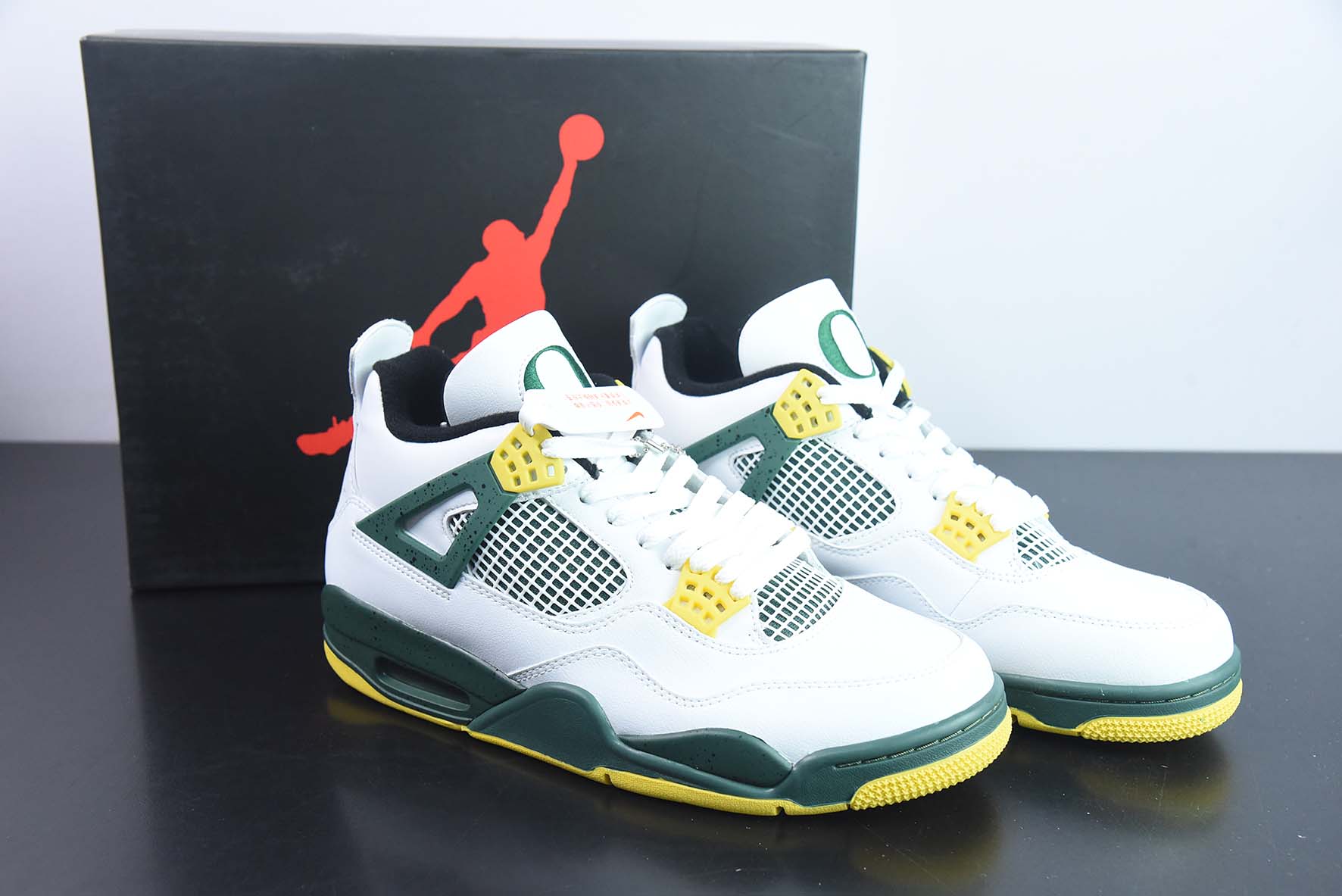 Air Jordan 4 Retro "Oregon Ducks Pit Crew" 俄勒冈大学低帮运动鞋 货号:257-255275
