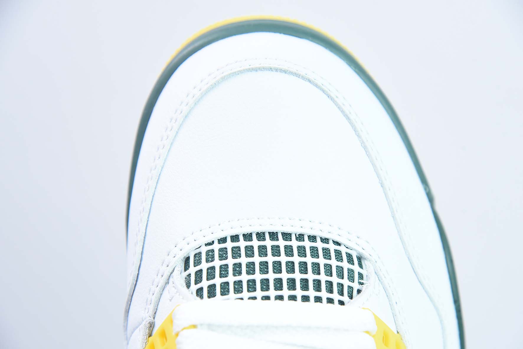 Air Jordan 4 Retro "Oregon Ducks Pit Crew" 俄勒冈大学低帮运动鞋 货号:257-255275
