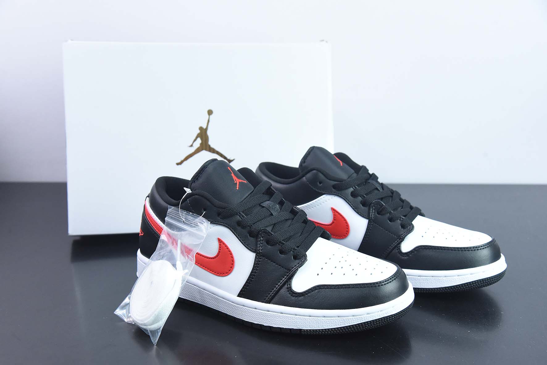 Air Jordan 1 Low AJ1 黑粉 低帮 女子休闲运动篮球鞋 货号:DC0774-004