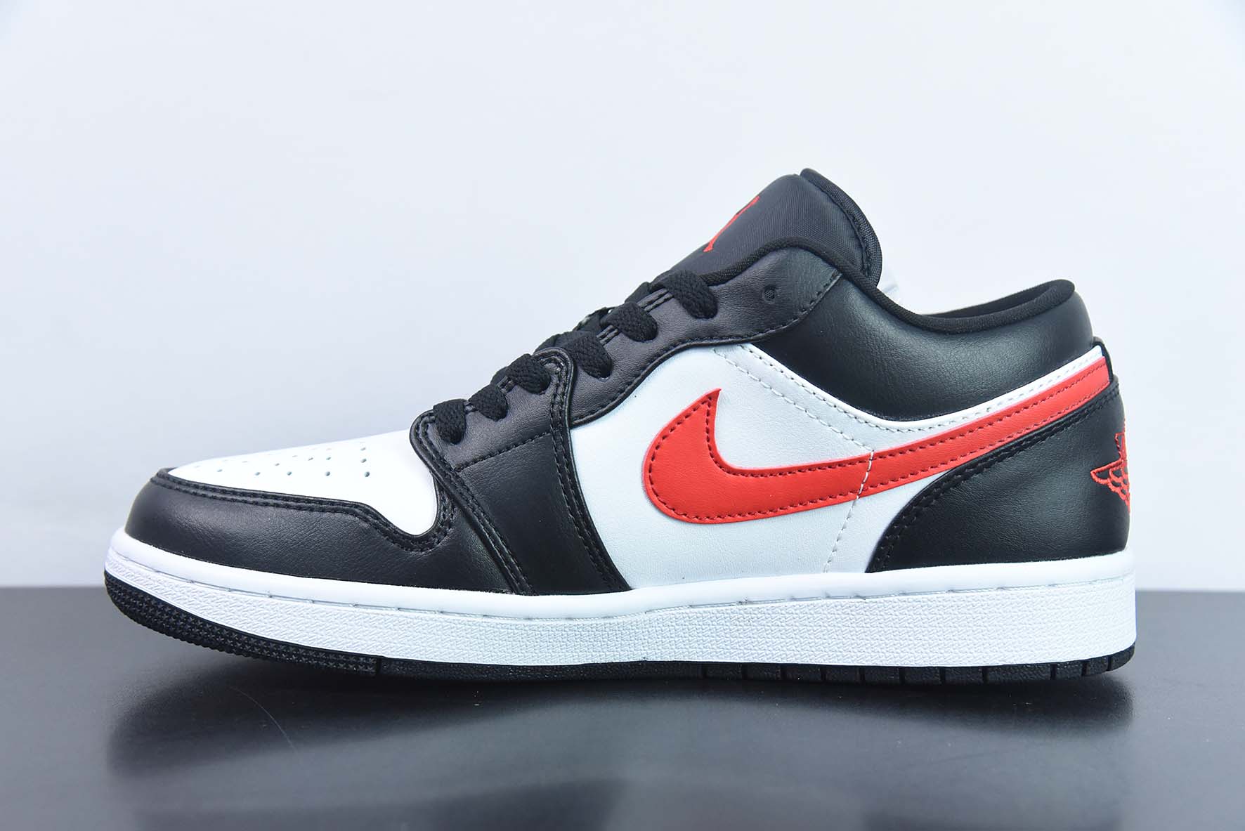 Air Jordan 1 Low AJ1 黑粉 低帮 女子休闲运动篮球鞋 货号:DC0774-004