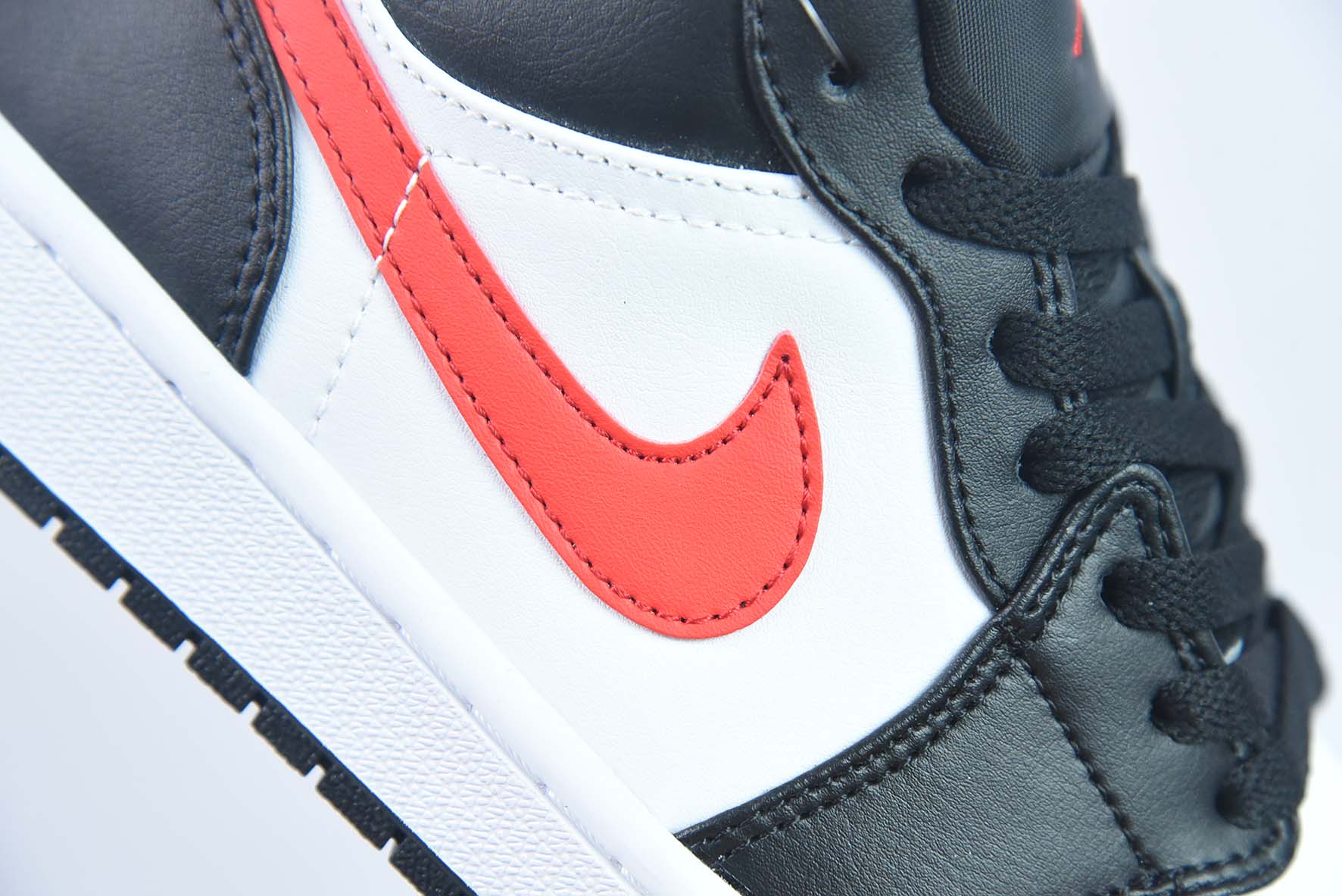 Air Jordan 1 Low AJ1 黑粉 低帮 女子休闲运动篮球鞋 货号:DC0774-004