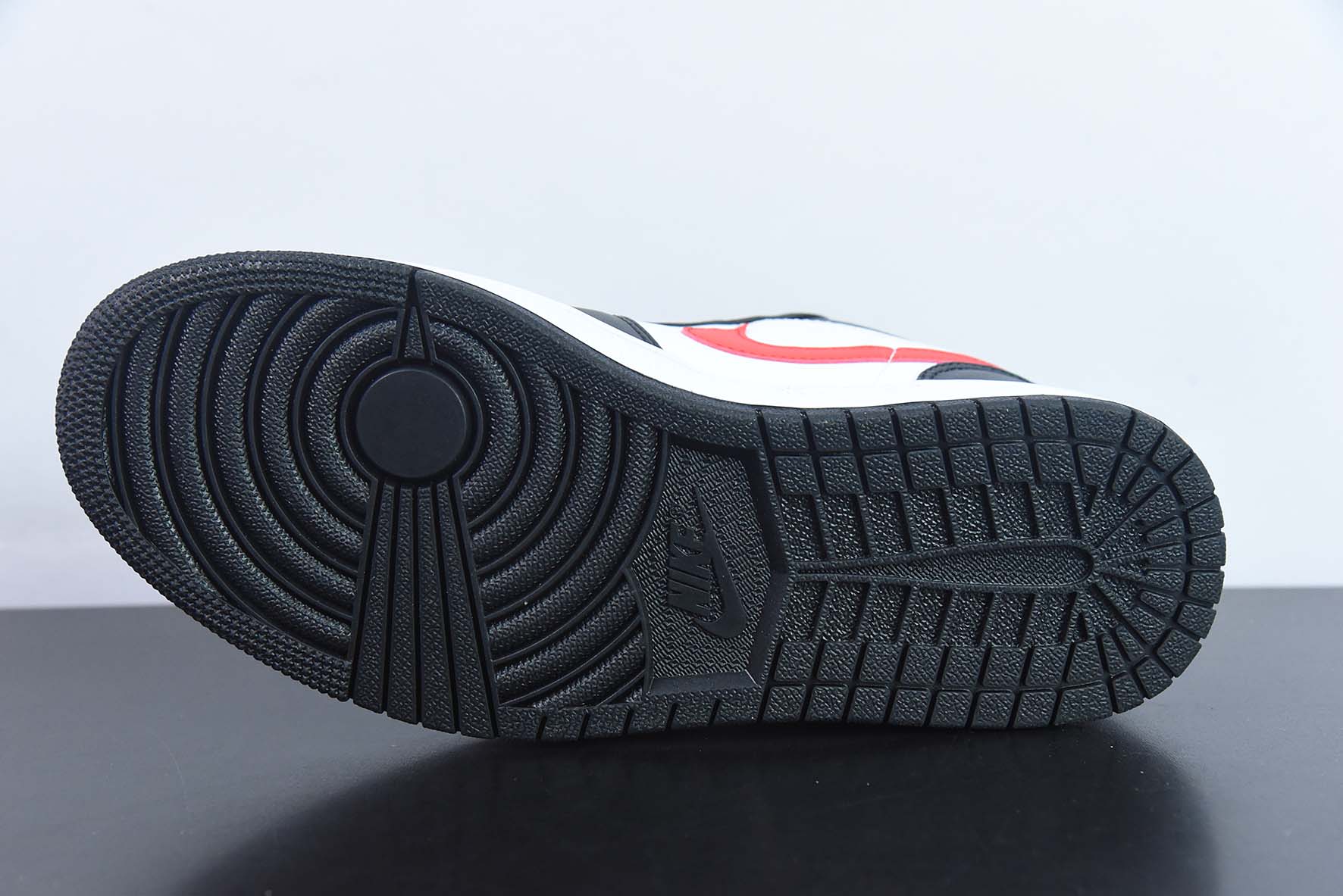 Air Jordan 1 Low AJ1 黑粉 低帮 女子休闲运动篮球鞋 货号:DC0774-004