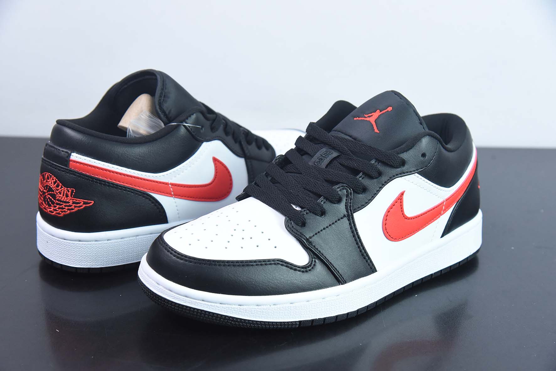 Air Jordan 1 Low AJ1 黑粉 低帮 女子休闲运动篮球鞋 货号:DC0774-004