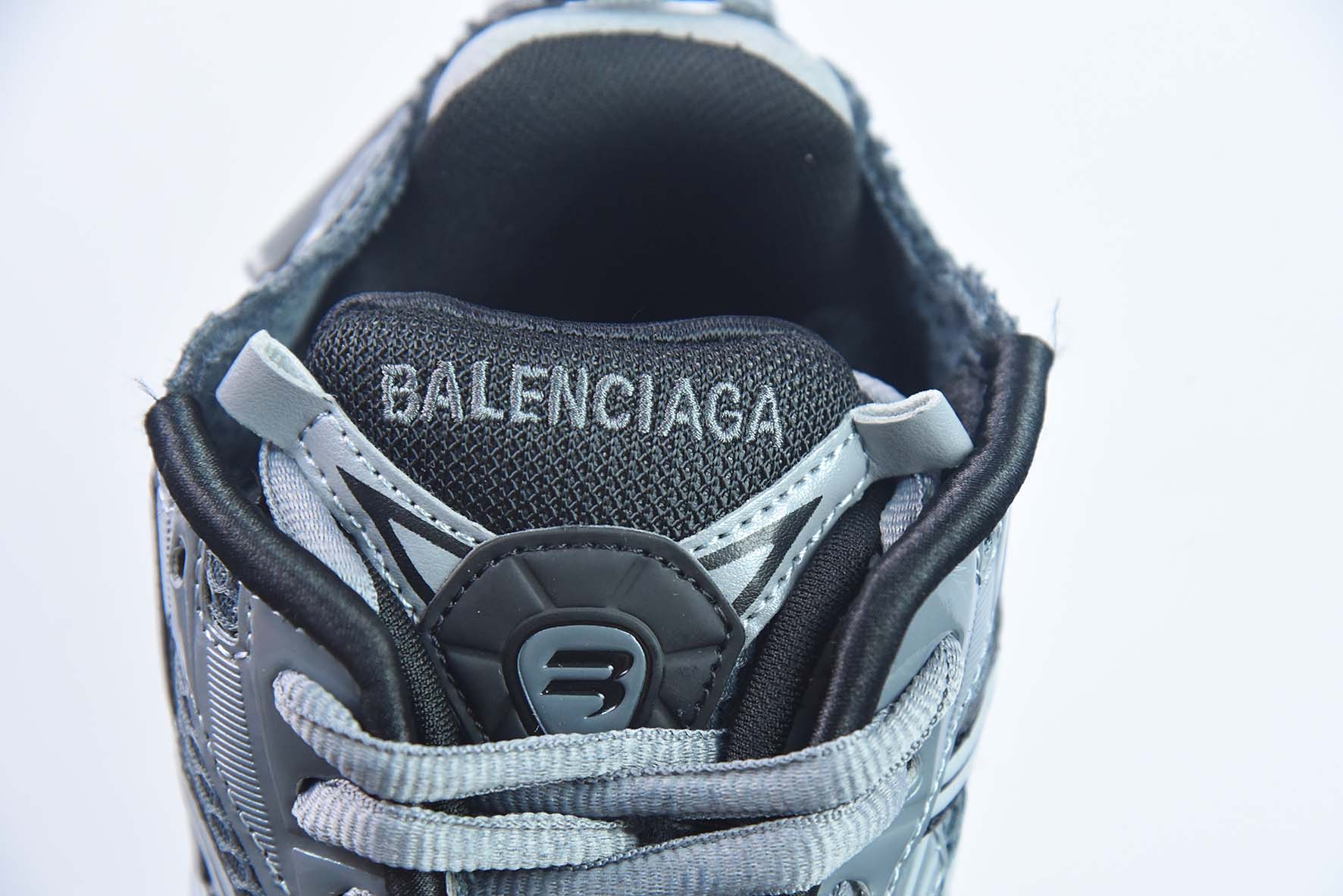 Balenciaga/巴黎世家 7.0系列复古老爹鞋