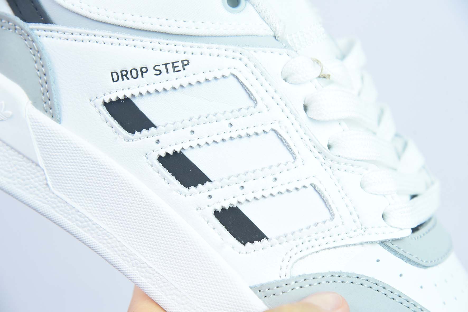 d Originals Drop Step XL Low 三叶草新款篮球风校园休闲运动板鞋货号GV9294