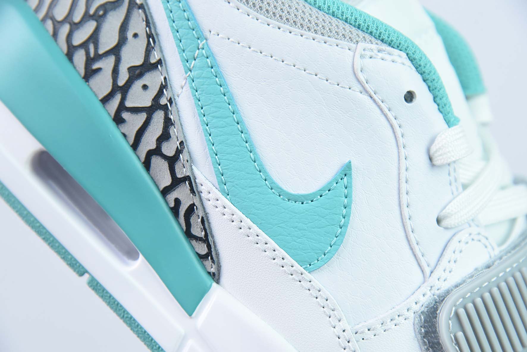 Nike Air Jordan Legacy 312 Low 乔丹最强三合一混合版 乔丹 AJ312 爆裂纹 货号:CD7069 130