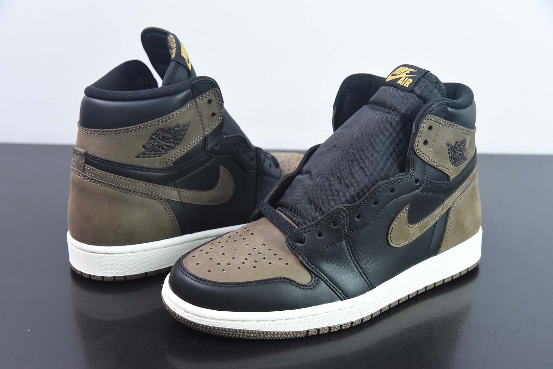 Air Jordan 1 High  " Palomino" AJ1乔1高帮文化篮球鞋 棕黑摩卡脚趾货号：DZ5485-020