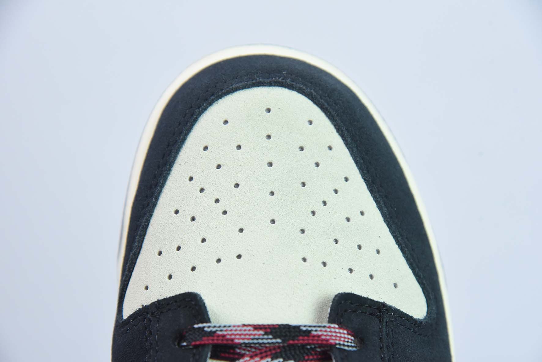 Nike Dunk Low “Black Suede” 椰奶熊猫低帮运动鞋 货号:DV3054-001