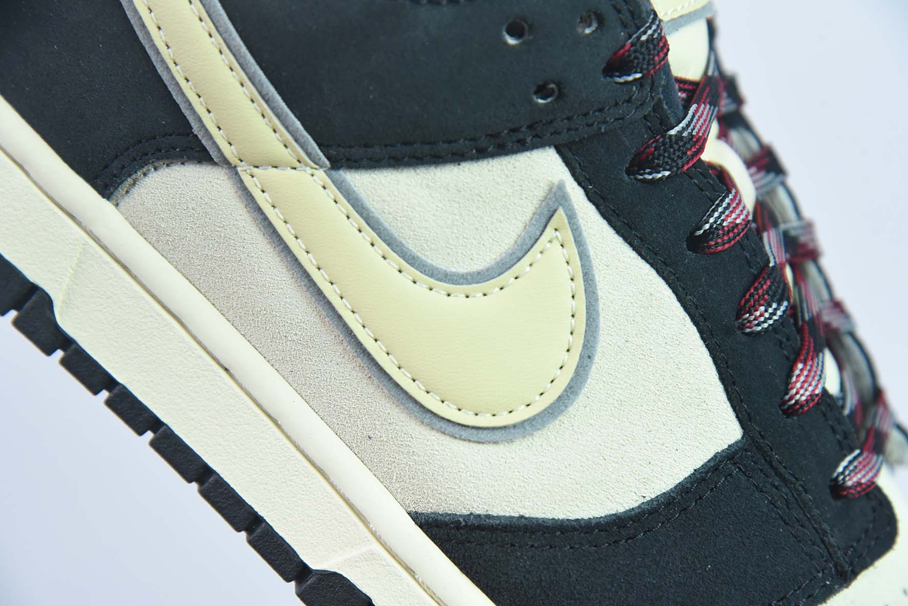 Nike Dunk Low “Black Suede” 椰奶熊猫低帮运动鞋 货号:DV3054-001