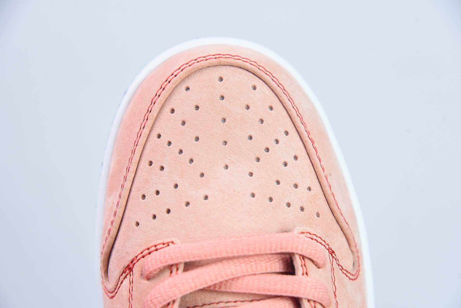 Nike SB Dunk Low “Pink Pig” 粉猪低帮运动鞋 货号：CV1655-600