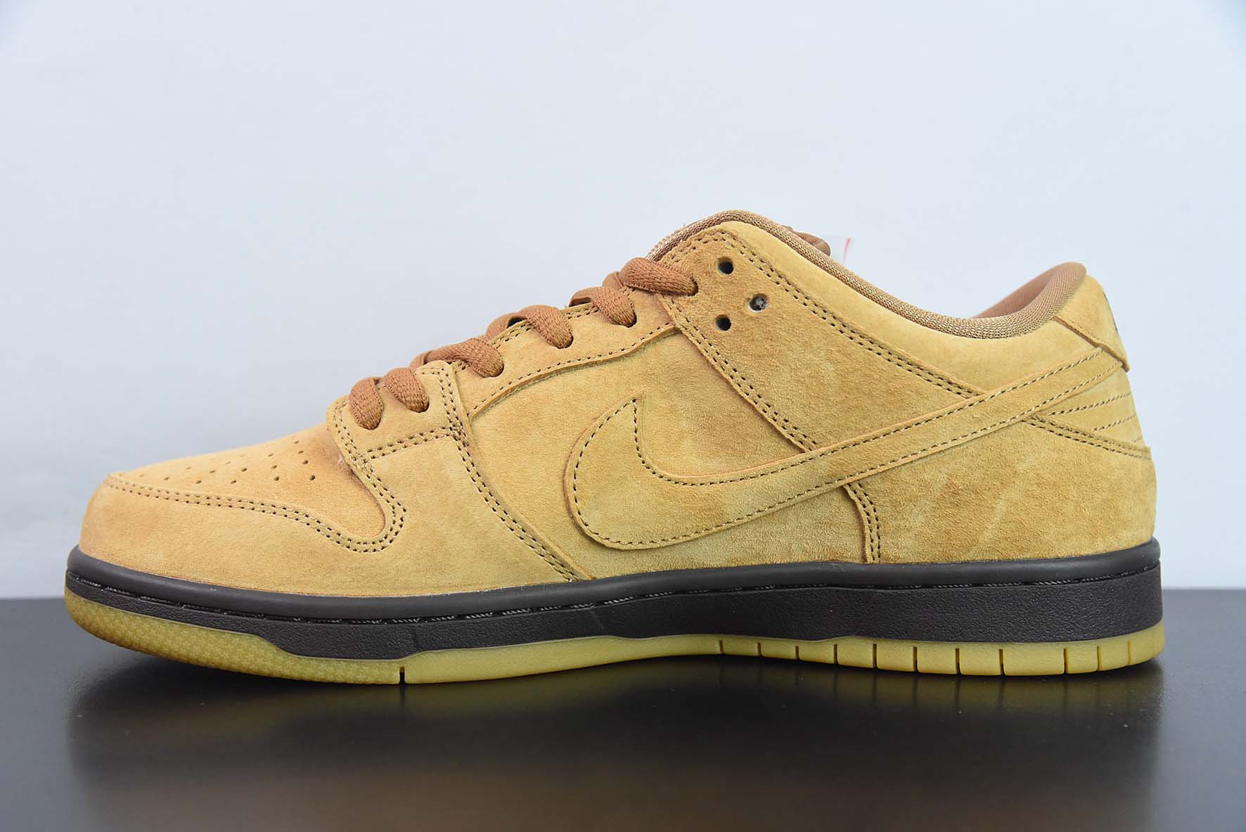 NK SB Dunk Low Pro 小麦色 落叶黄低帮运动滑板鞋 货号:BQ6817-204