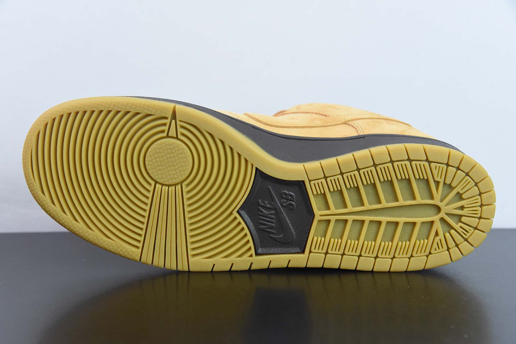 NK SB Dunk Low Pro 小麦色 落叶黄低帮运动滑板鞋 货号:BQ6817-204