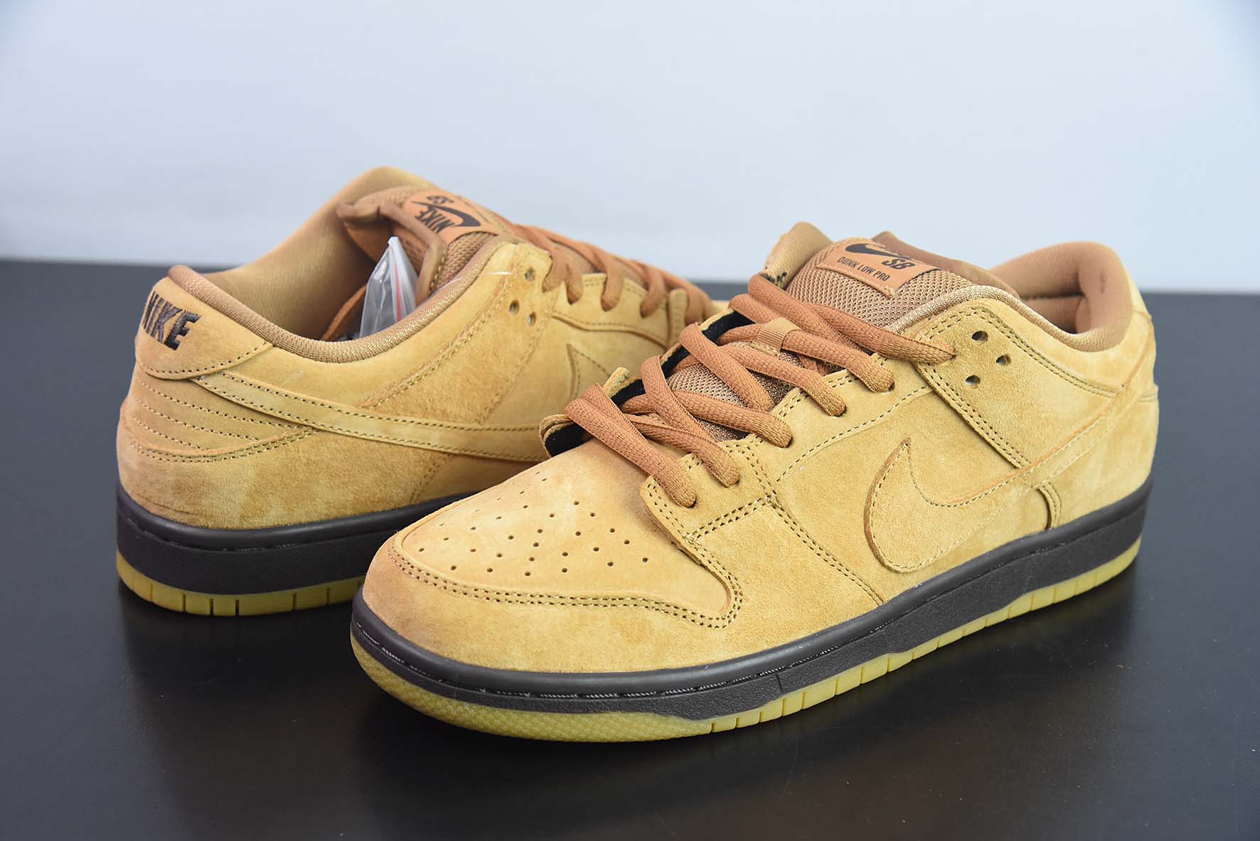 NK SB Dunk Low Pro 小麦色 落叶黄低帮运动滑板鞋 货号:BQ6817-204