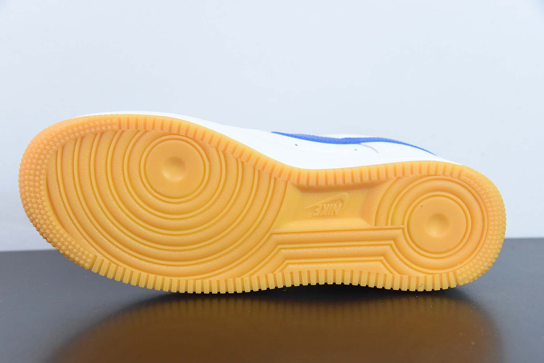 Air Force 1 '07 Low 空军一号 白蓝生胶 货号：DJ3911-101