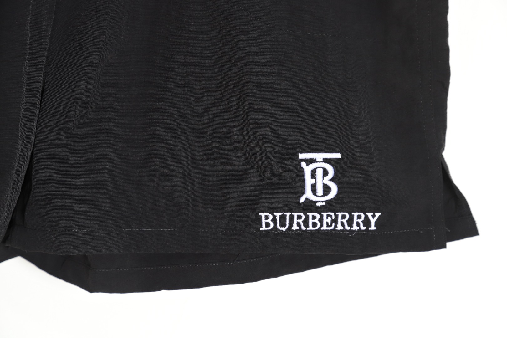 Burberry 巴宝莉BBR 字母刺绣Logo短裤