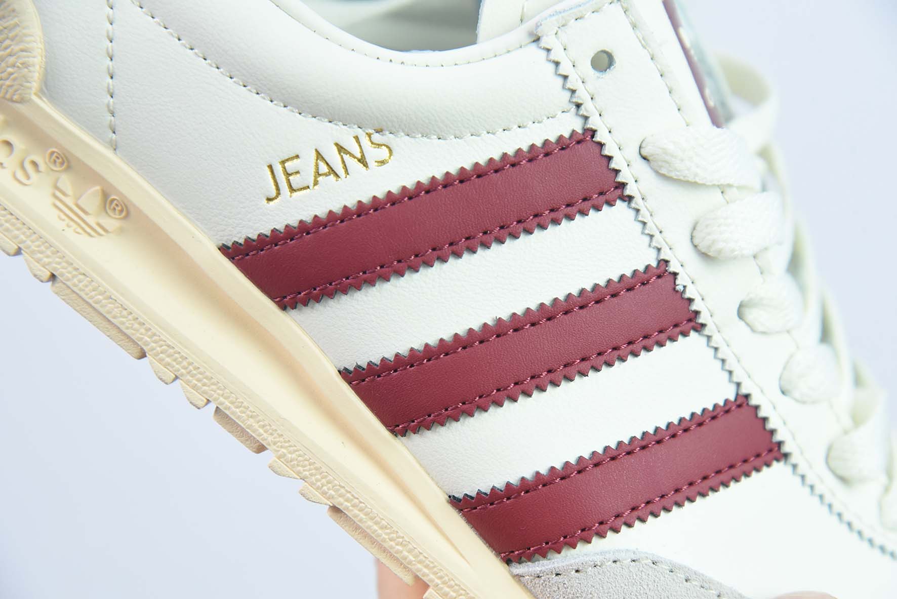 AD Originals Jeans 复古低帮时尚板鞋 米白红 货号GY7437