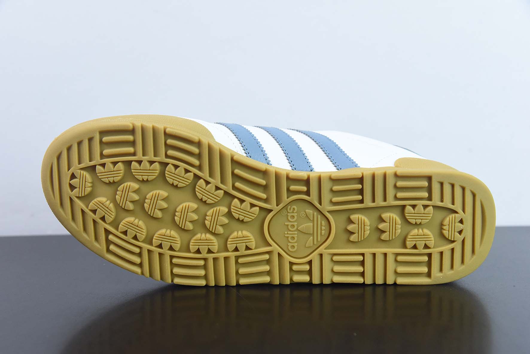 AD Originals Jeans 复古低帮时尚板鞋 米白蓝 货号F36114