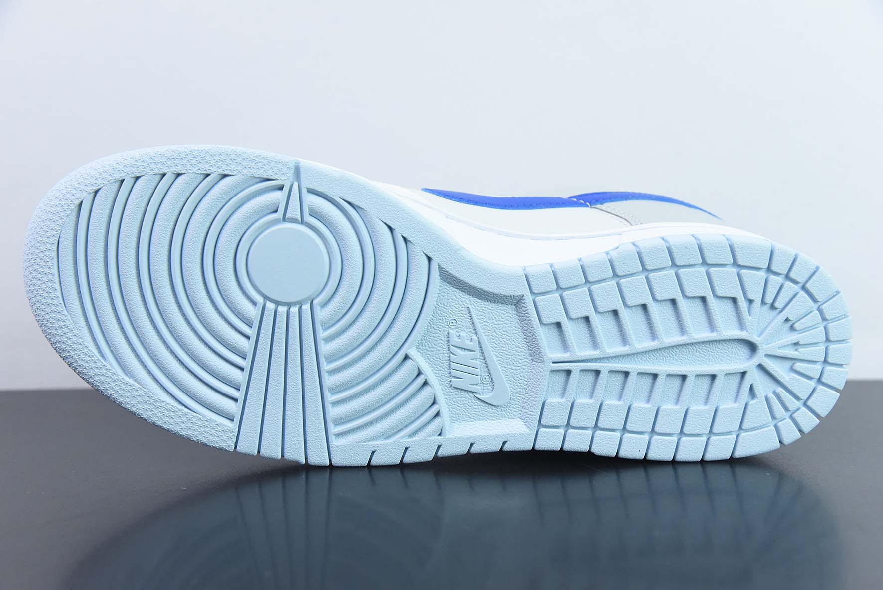 Nike Dunk Low “Ivory Hyper Royal” 海盐蓝低帮运动鞋 货号:FB1843-141