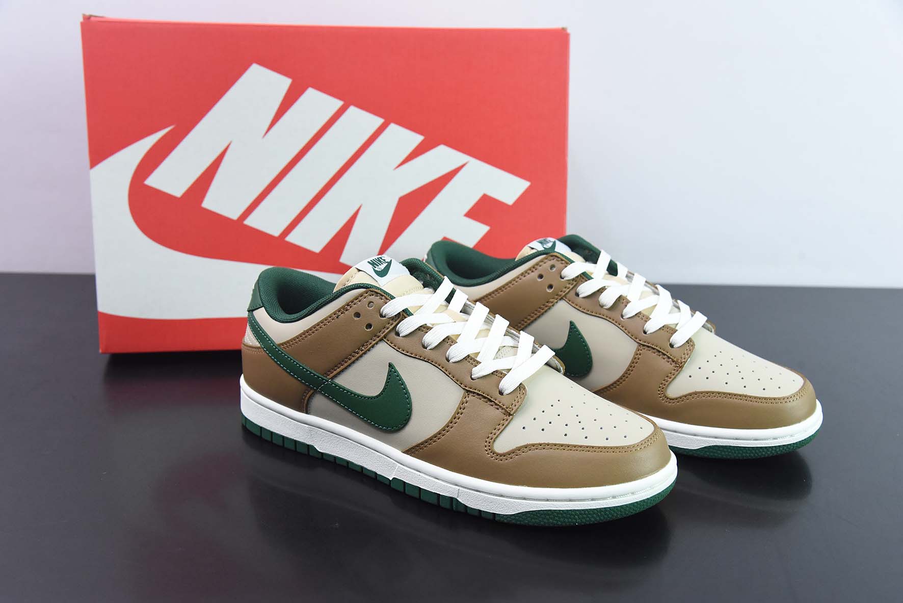 Nike Dunk Low SB 低帮滑板鞋/米棕绿 货号：FB7160-231