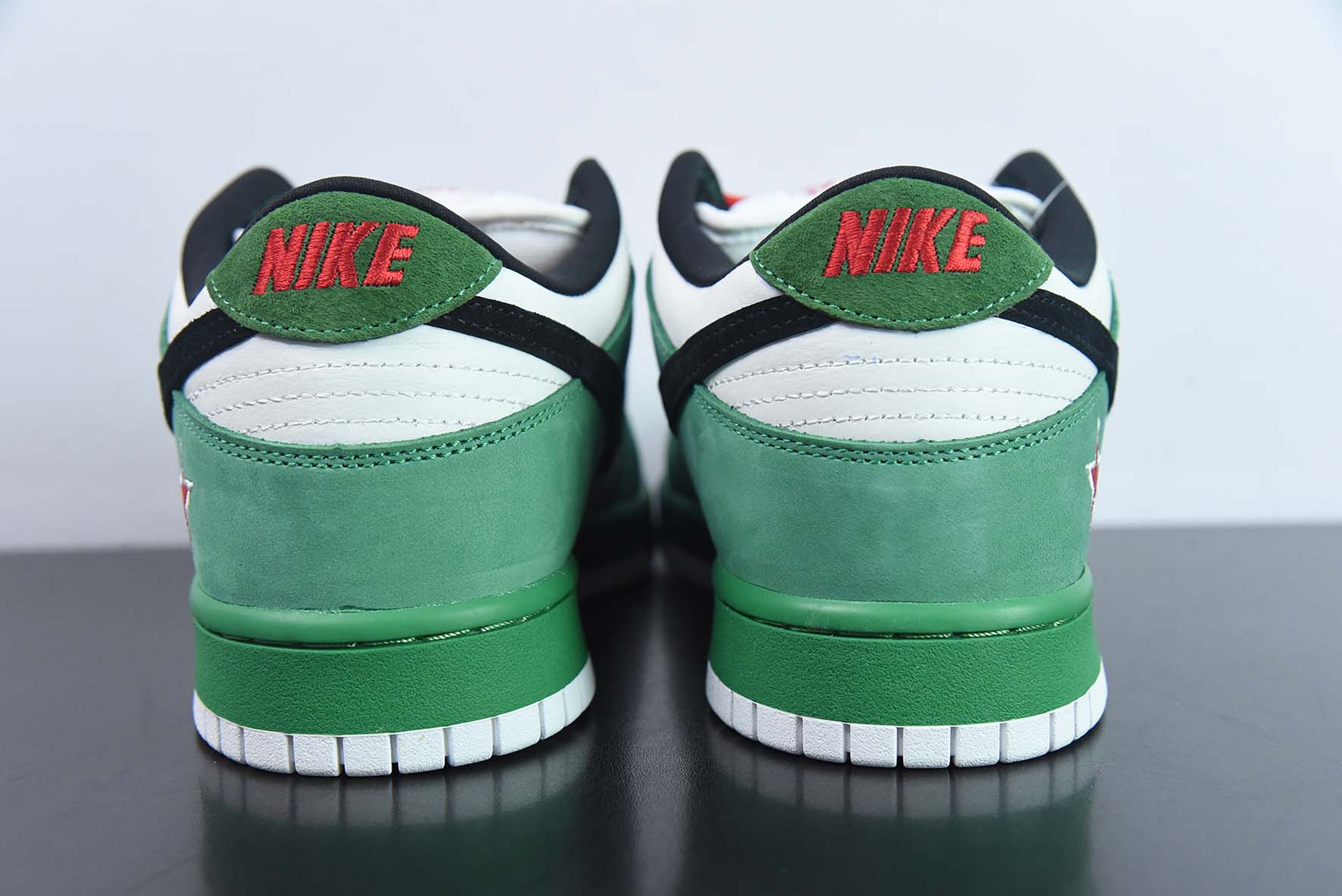 Nike Dunk Low PRO Se 白绿低帮运动鞋 喜力 联名款 货号：304292 302